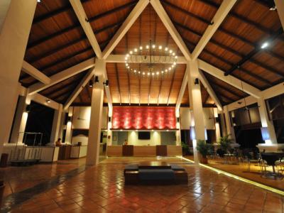 Resor Doubletree By Hilton Damai Laut Lumut