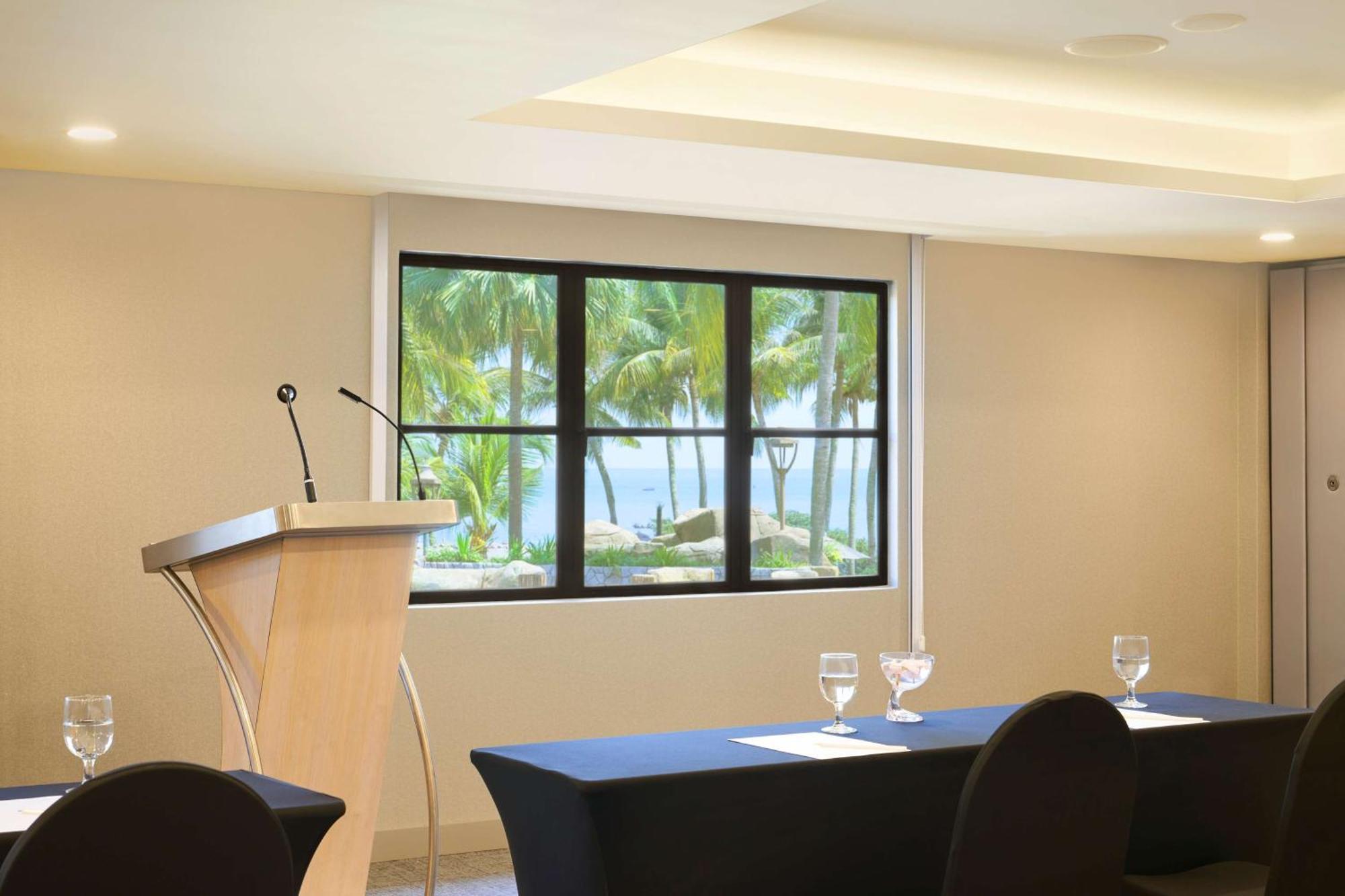Resor Doubletree By Hilton Damai Laut 4*