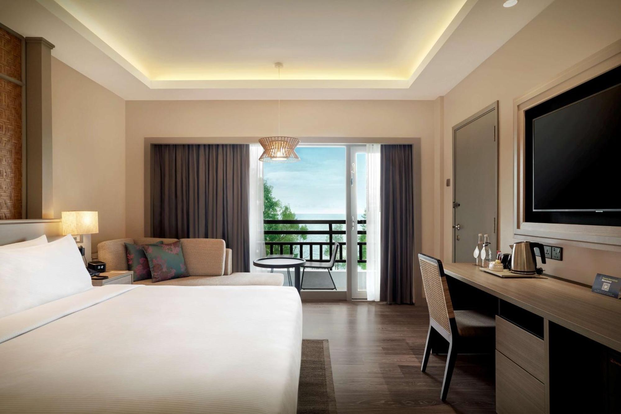 Resor Doubletree By Hilton Damai Laut Lumut